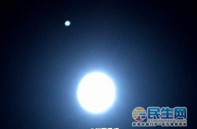 ①4日"金星合火星","启明星"金星与"战神"火星"星星相吸"