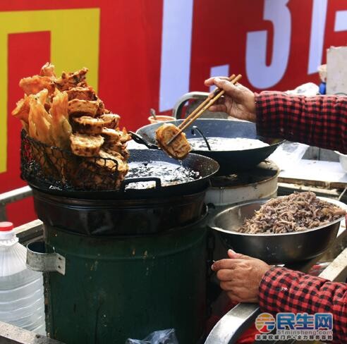 要问腰子饼配什么最好吃,非白稀饭和豆腐脑莫属了!