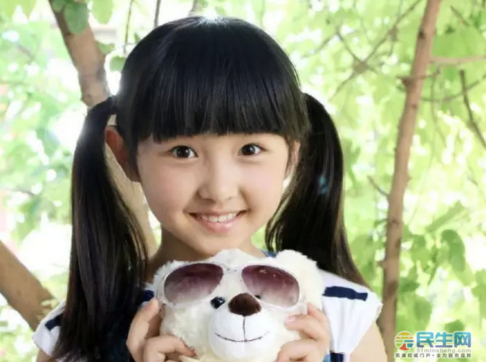 周冬雨,李沁各路女星的小时候 演技一直上线,从小美到大的的张子枫